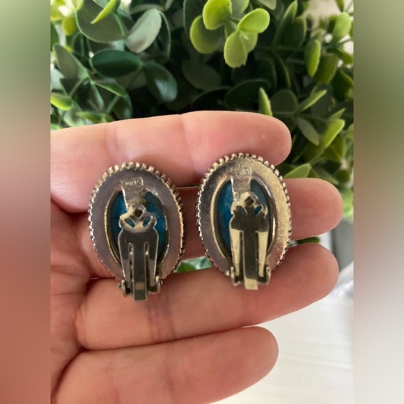 Vintage Roma Silver Tone Faux Turquois Clip On Earrings Signed 1.25” length - Picture 2 of 6